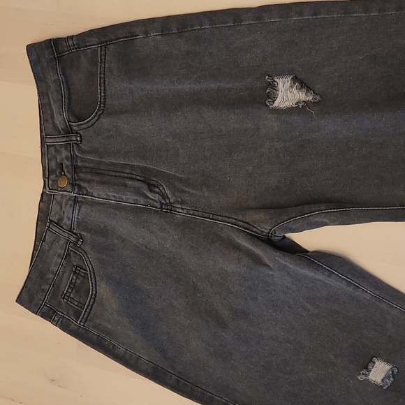 NWT Cellabie Straight Leg Jeans Size M Distressed Grey - Picture 6 of 14